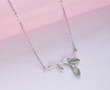 I04 Collier Zweig mit