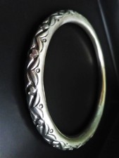 Armreif Silber Kunsthandwerk Handarbeit Folklore ethnisch Blumen antik Vintage