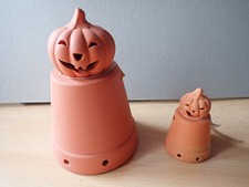 Terrakotta Tontopf mit Kürbis