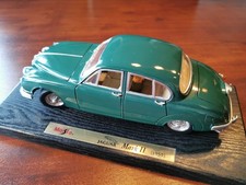 Maisto 1:18 JAGUAR MARK 2 -
