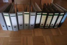27 Ordner und Ringbücher A4 breit und schmal, Leitz usw.