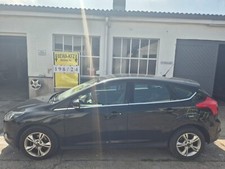 Schlachtfest Ford Focus 1,2 12V Bj.2012  Ausschnitt vom Einstieg Nr.198/24