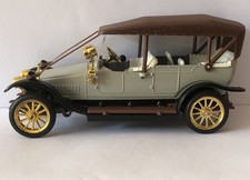 Russo-Balt Oldtimer Nr. Item No.: 24-40  in hellgrau  MADE IN USSR   1:43