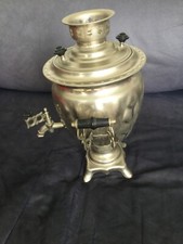 Samowar aus einer priv. Ausstellung, funktionsfähig, zusätzlich eine Alltagsvari