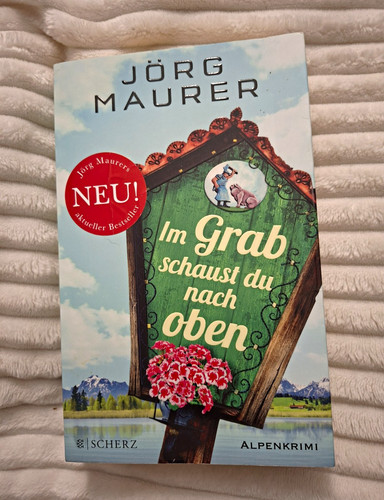 Grab schaust nach oben - im,