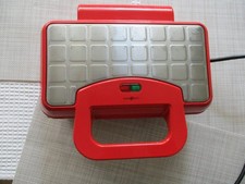 IDEENWELT Waffeleisen für 2 belgische Waffeln, rot, Antihaftbeschichtung 700 W
