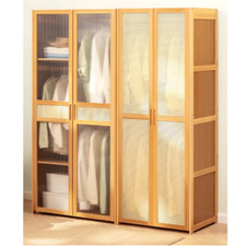 Kleiderschrank