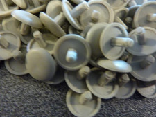 100 Abdeckkappen grau mit Stift Durchmesser Kopf  1,2 cm