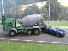 LKW Audi Cabrio Beton Unfall