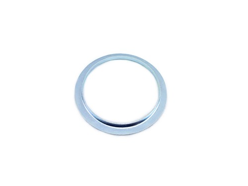 Oil centrifugal ring for rear