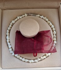 ungetragene Perlenkette