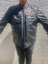 HARLEY DAVIDSON Leder-Motorradjacke Gr. L schwarz mit Roten Schriftzug