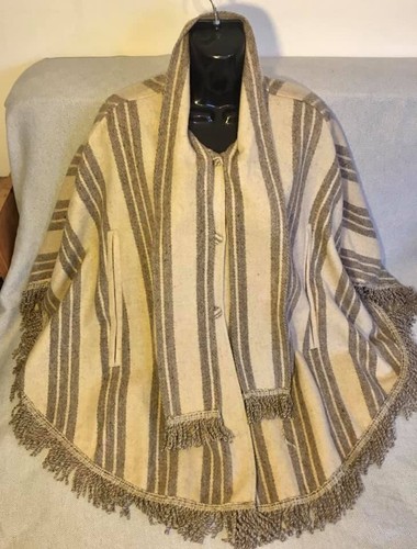 Poncho 100 schafwolle aus - poncho,