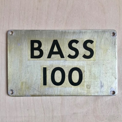 Vintage 1970 bass - vintage, 1970's