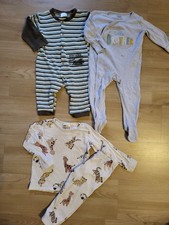 Schlafanzüge Einteiler Set Paket Jungen 86 H&M weiß Giraffe blau Streifen grün