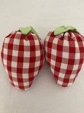 Stoff Erdbeeren selbst genäht 2 Stück ca. 9 cm hoch NEU