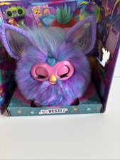 Hasbro Furby 2023 – Interaktives Plüschspielzeug – Lila Blau Mit Sprache & Licht