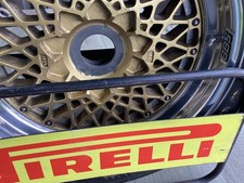 BBS 3teilig MAGNESIUM RENNSPORT 16" Wheel,PIRELLI Reifen Display 60ˋern VINTAGE