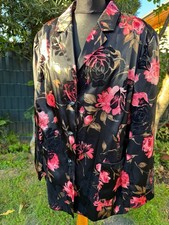 Damen Abendblazer aus dem Hause Vilona Moda Gr. 52 Schwarz mit Blumenmuster