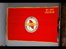 42232 - VE Gut Leuthen. Rote Fahne mit SED-Emblem