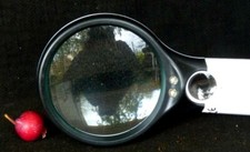 Bonsai Zubehör - Handlupe + Beleuchtung 3 und 45fache Vergrößerung - Briefmarken