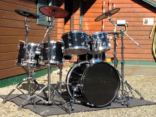 Roland drum set - set,