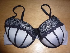 BH "SKIN TO SKIN" LEICHT GEPOLSTERT - GRAU/BEIGE + SPITZE - GR.75B - MIT BÜGELN