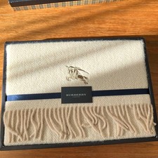 Burberry Wollstola BB 4520