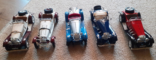 Automodelle 18 burago - 1:18,