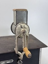 Alt antik Küchengerät Mühle