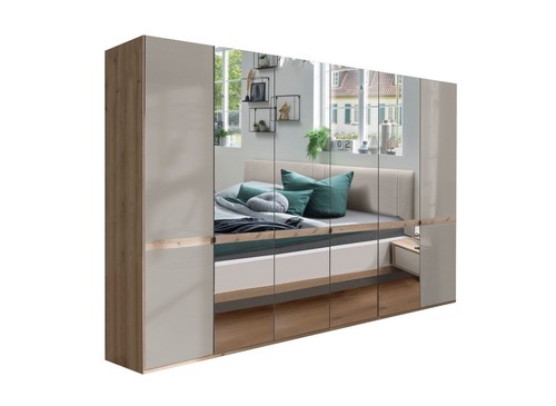 Kleiderschrank