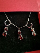 Schmuckset 925er Mädchen Katzen förmiger Rubin 18x7 mm Edelstein Schmuck 