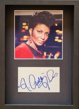 Nichelle Nichols Autogramm – Star Trek – Cut Signatur & Rahmen 23x32 COA (JSA)