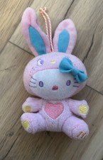 Hello Kitty in Häschenkostüm