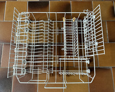 Miele Geschirrspüler Geschirrkorb unten inkl Einteiler und Gläserhalter