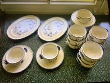 Schramberg Blaue Blume 12 Suppentassen + 2 Platten Set