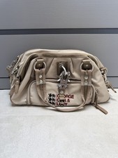 George Gina & Lucy Handtasche