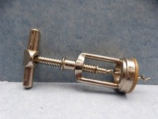 28138. Korkenzieher Monopol