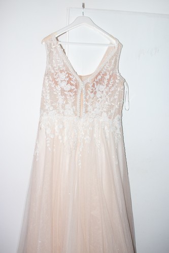Handgefertigtes brautkleid - handgefertigtes,