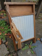 Süßes altes Waschbrett - Holz, Zinkblech - 6 alte Holzklammern Filzen?