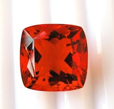 Roter Saphir Kissenform