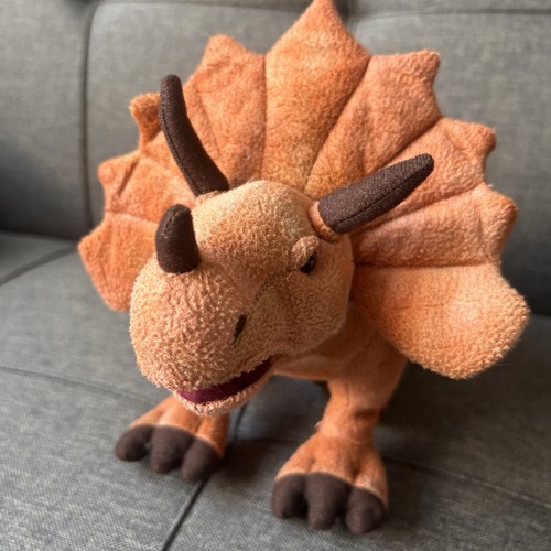 Hamleys london triceratops - london,
