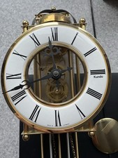 Skelettierte wanduhr mit - skelettierte,