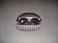 Sonnenbrille Damen GUESS, Neuwertig, mit Hardcover, Box