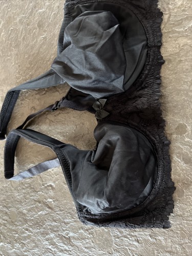 Set in schwarz und - bh,