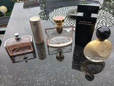 5 leere Parfümflaschen