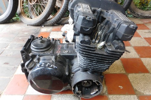 Kawasaki gpz 550 uni - 550,