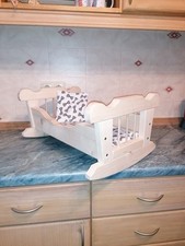 Puppenwiege aus Holz