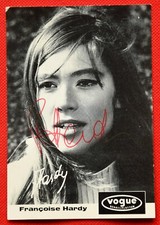 FRANCOISE HARDY - SIGNED / AUTOGRAMM AUF VOGUE AUTOGRAMMKARTE