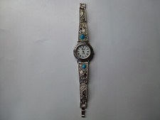 Ausgefallene Damenuhr mit Türkis, Weissen + Schwarzen Steinen Novestel Uhrwerk